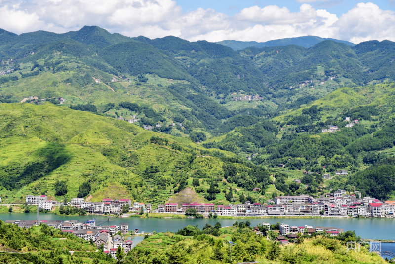 和美“湘”村大东社区：移民村变身“网红打卡地”