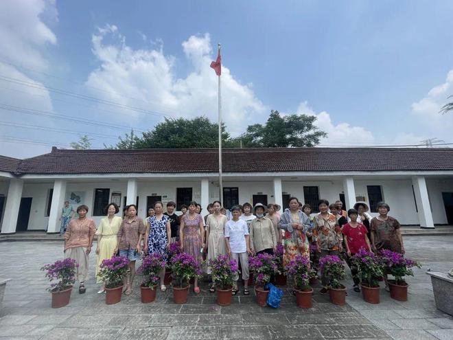 埭溪镇：打造庭院小景观 做深美丽大文章(图2)